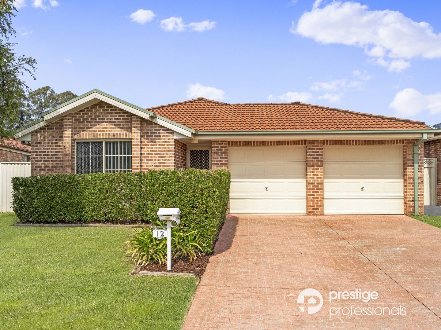 12 Woolmers Court, Wattle Grove NSW 2173, Image 0