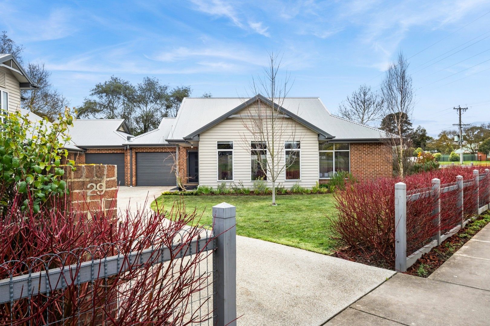 2/29 Buckland Street, Woodend VIC 3442, Image 0