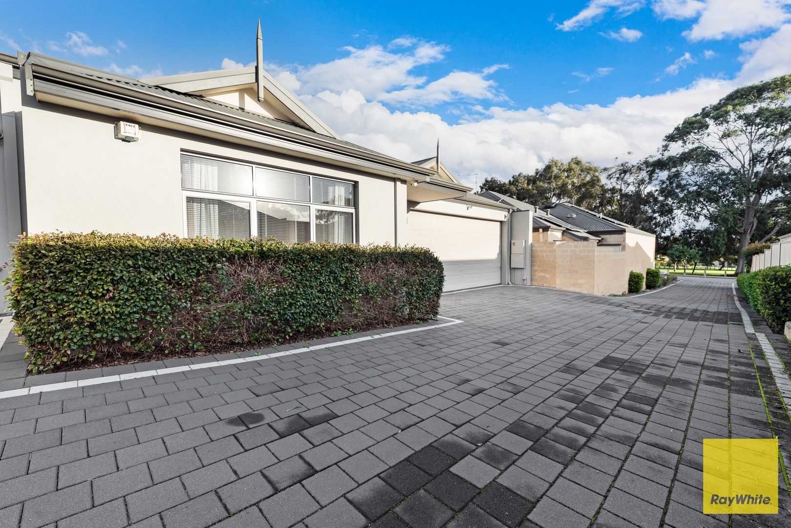 3 bedrooms Villa in 24B Nanson Way NOLLAMARA WA, 6061