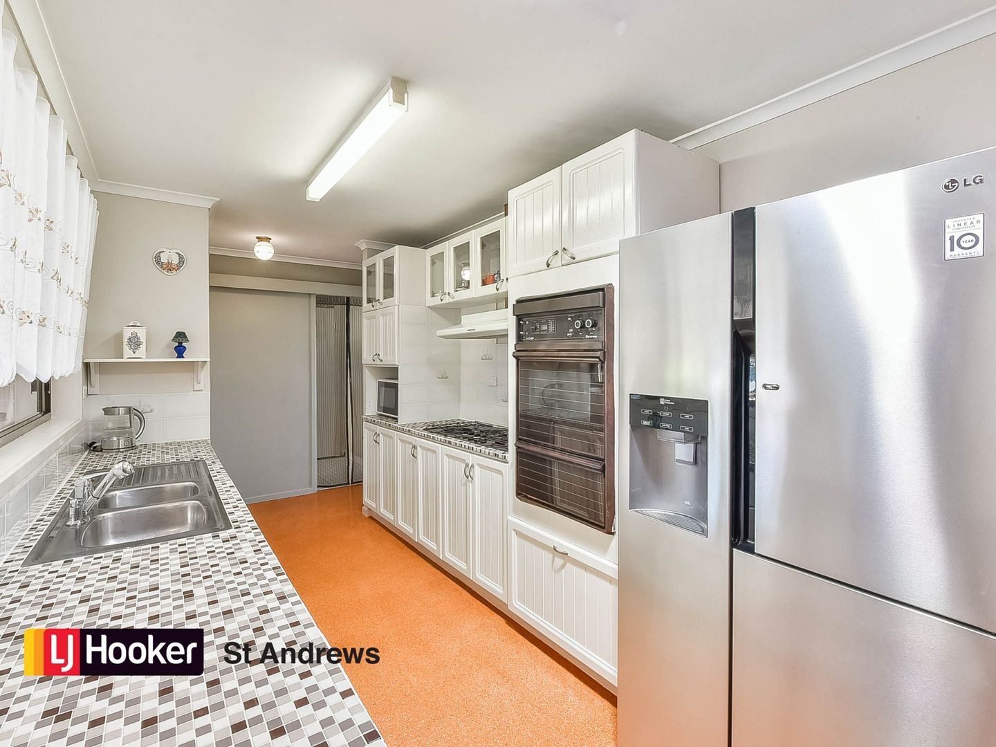 71 Crispsparkle Drive, Ambarvale NSW 2560, Image 2