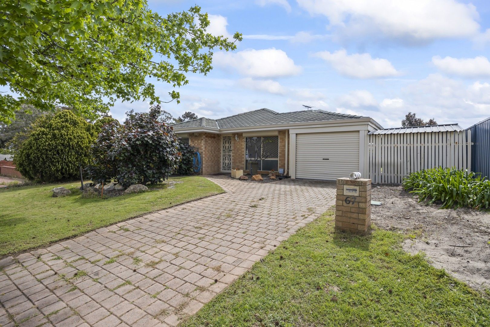 3 bedrooms House in 67 Hamelin Drive BALLAJURA WA, 6066