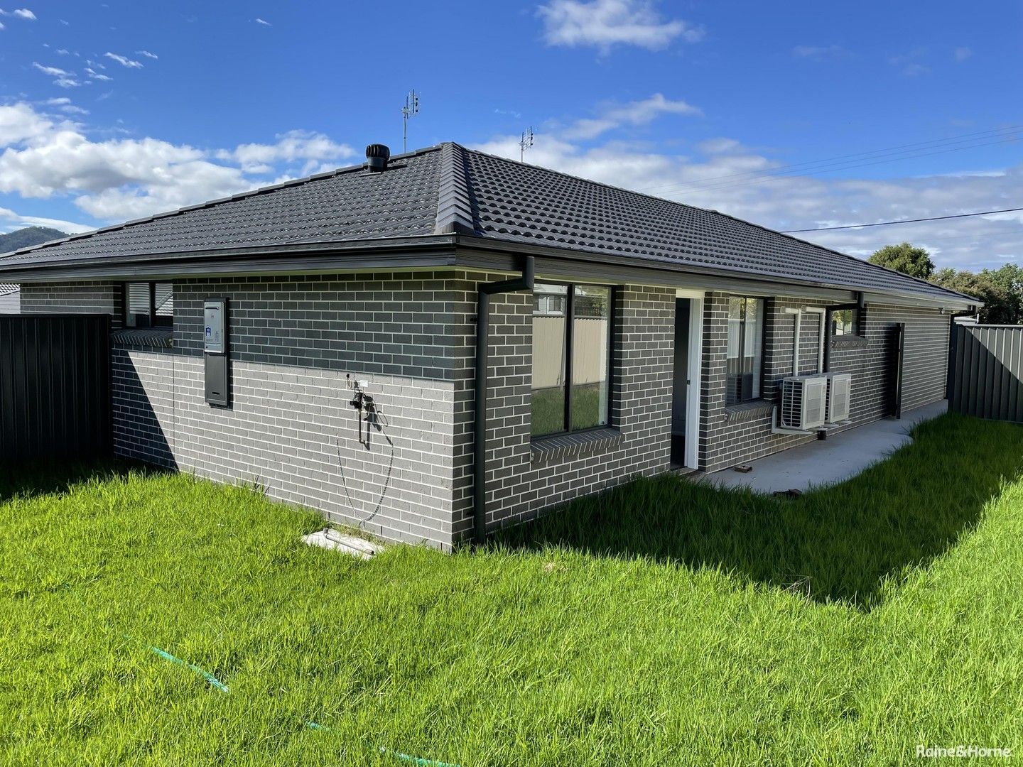 2/11B Chelmsford Street, Kootingal NSW 2352 House For Rent 340