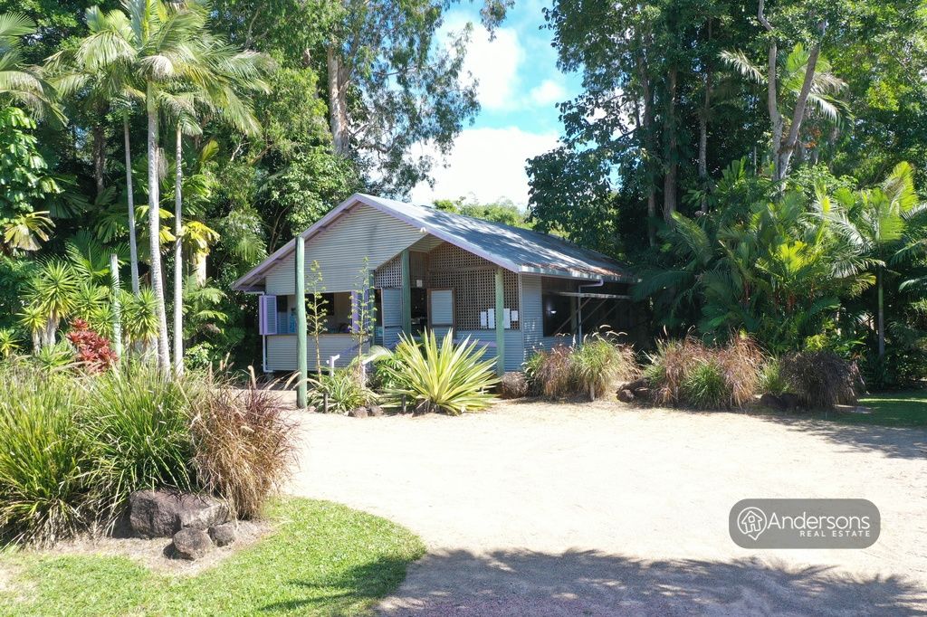 3 bedrooms House in 24 Wongaling Beach Road WONGALING BEACH QLD, 4852