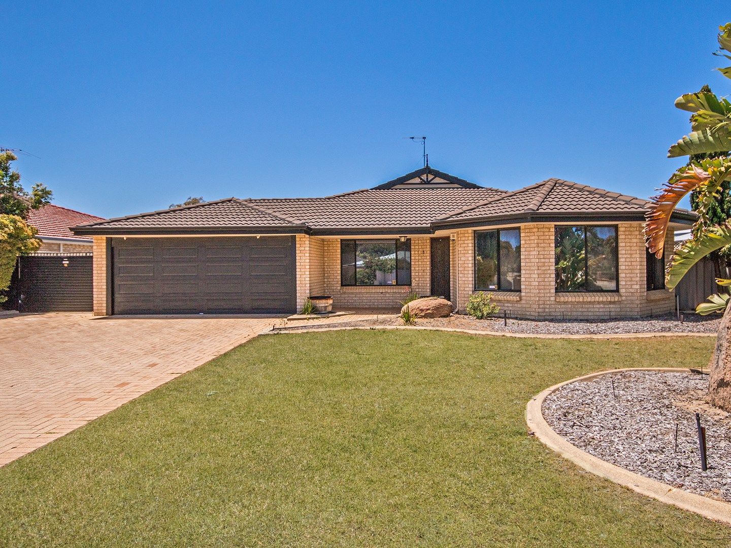 8 Appletree Place, Greenfields WA 6210, Image 0