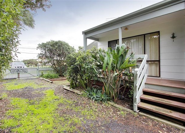 51 Sunderland Bay Road, Surf Beach VIC 3922