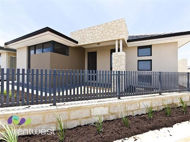 4 bedrooms House in 66 Piazza Link ALKIMOS WA, 6038