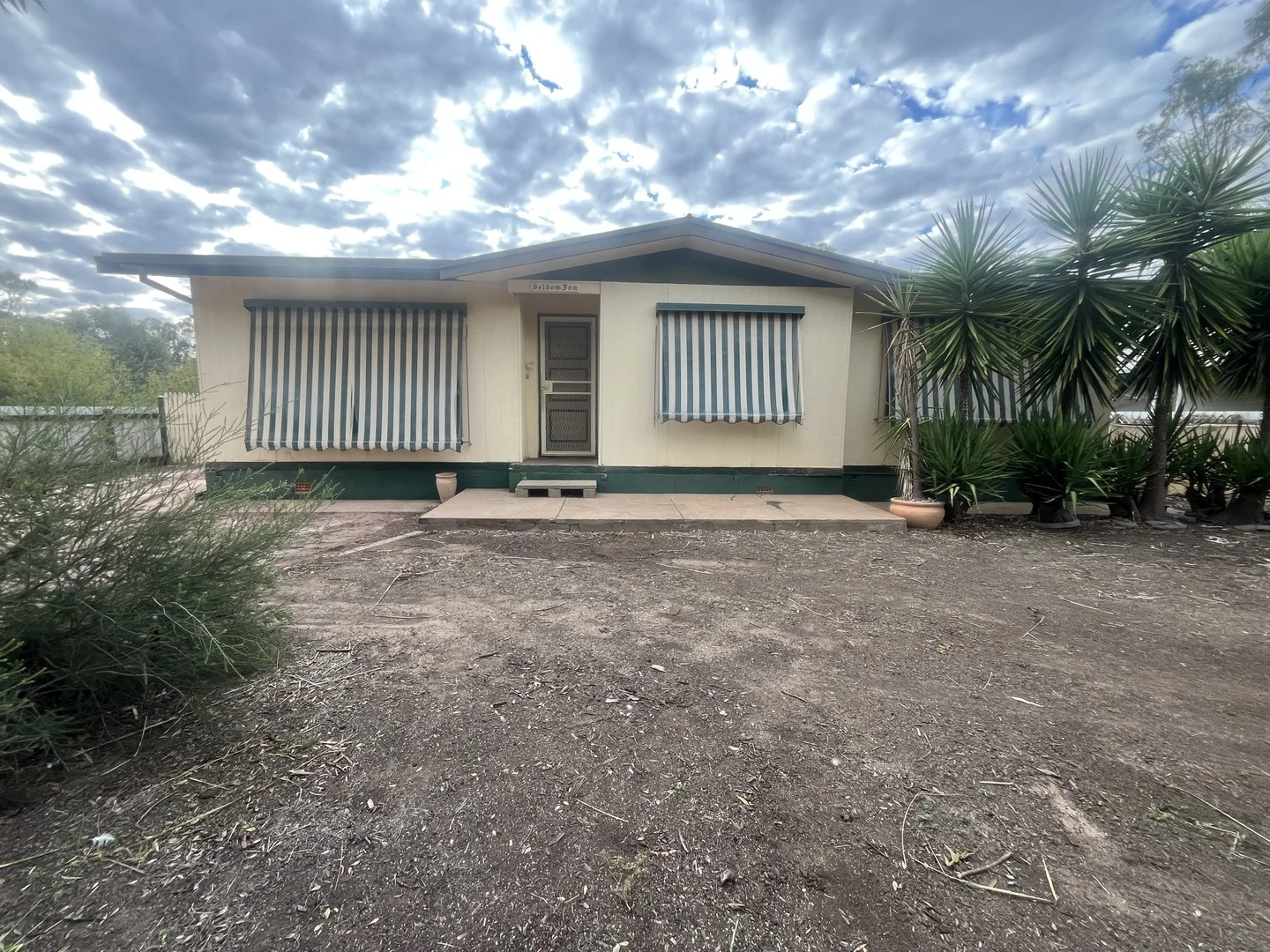 8 Stock Street, Darlington Point NSW 2706