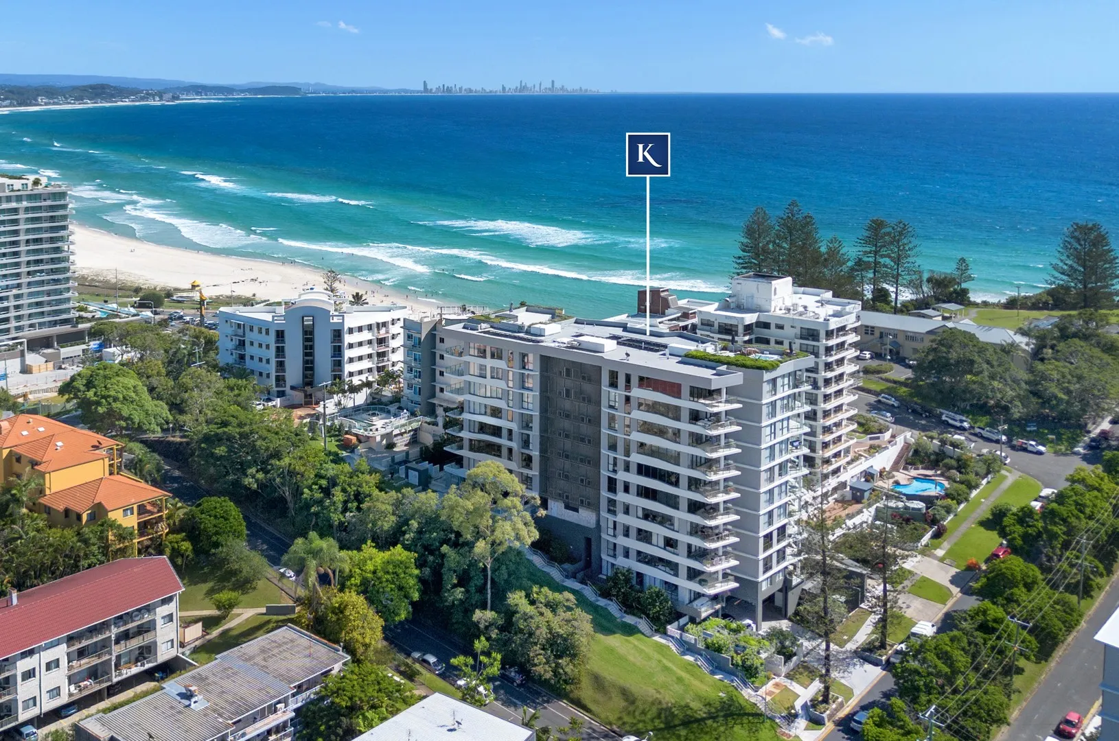 Luxe Apartment Boasting Supreme Seclusion, Private Access and Vast Alfresco Oasis - View 5