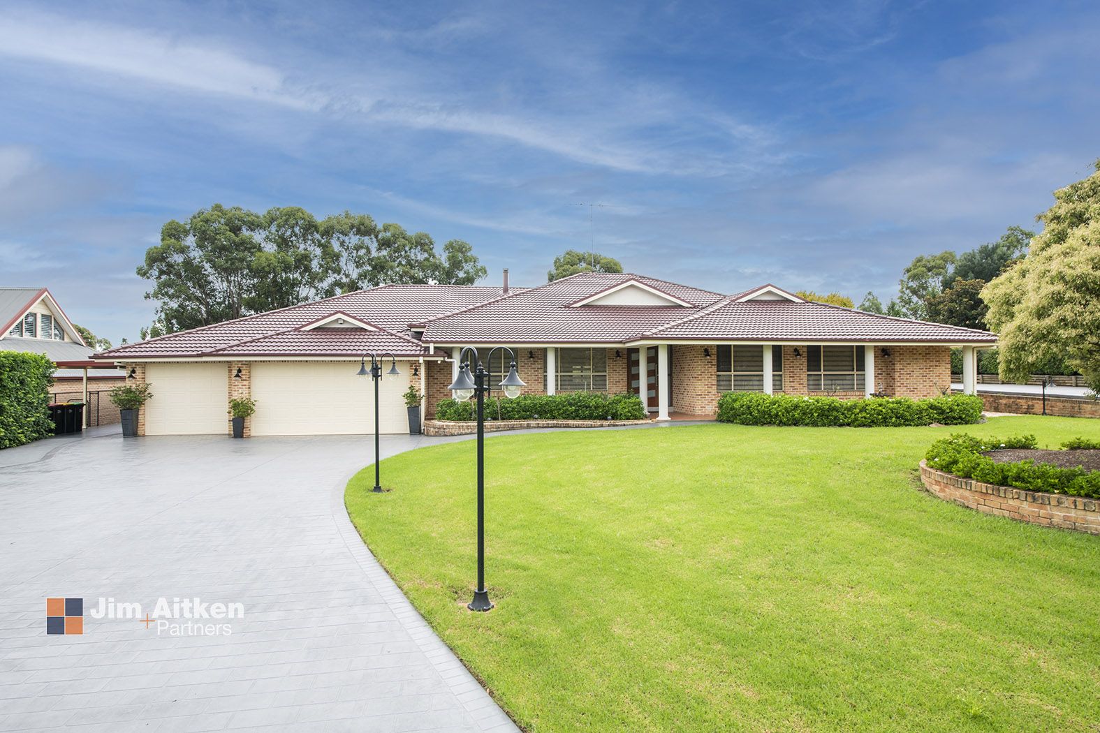 4 bedrooms House in 51-53 Garswood Road GLENMORE PARK NSW, 2745