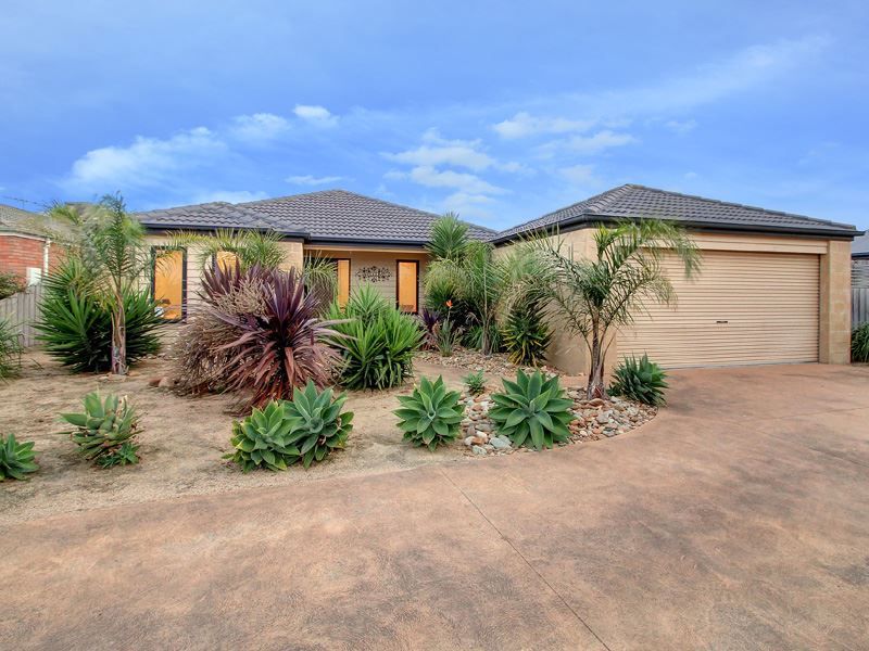 4 bedrooms House in 16 Windrest Place HASTINGS VIC, 3915