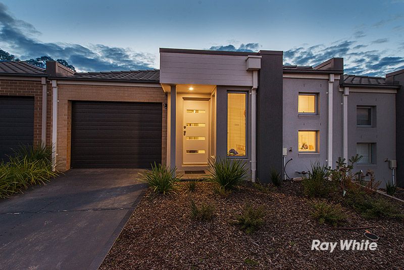 19 Denistoun Crescent, Cranbourne VIC 3977, Image 0