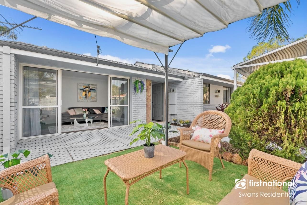 3 bedrooms House in 35 Mallow Way FORRESTFIELD WA, 6058