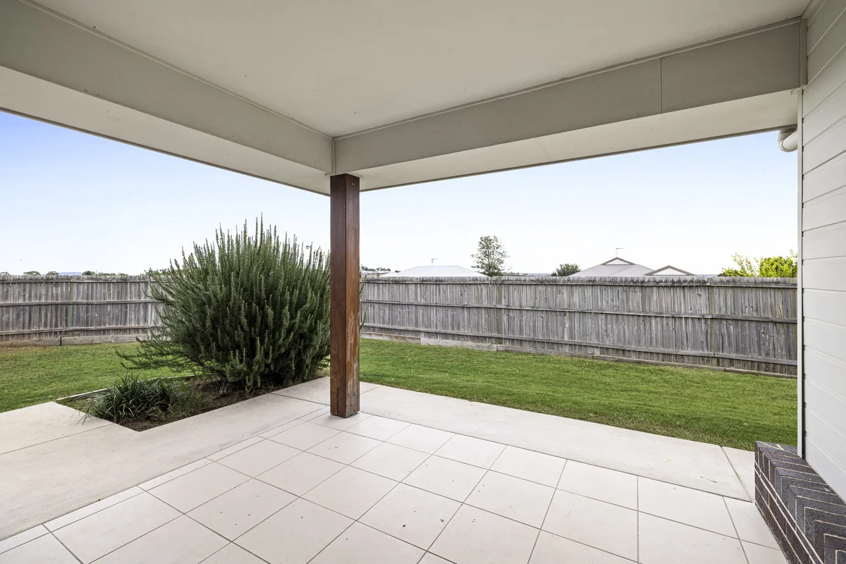 Additional image 10 of 2/13 Wandoo Crescent, Westbrook QLD 4350