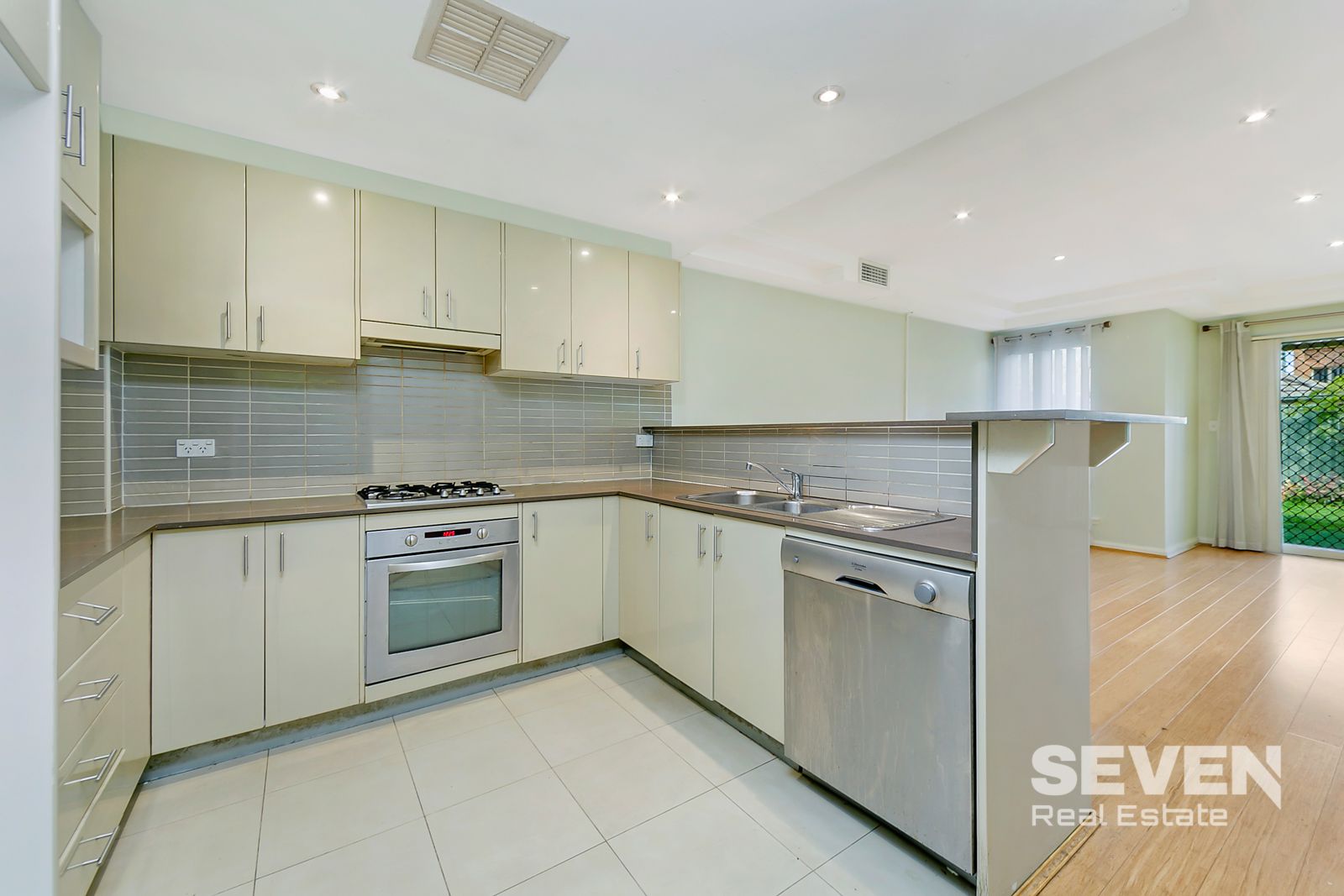 16/19 Eleanor Street, Rosehill NSW 2142 Townhouse For Rent Domain