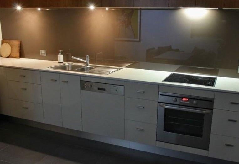 2 bedrooms Apartment / Unit / Flat in 8/14 Macquarie Street PRAHRAN VIC, 3181