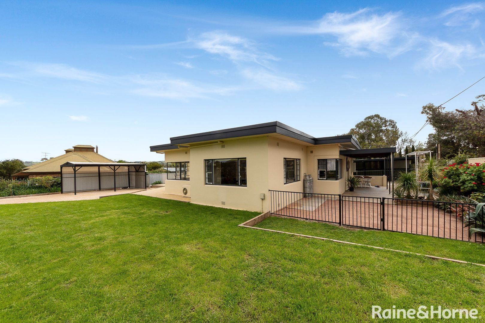 18 Jackson Avenue, Strathalbyn SA 5255, Image 1