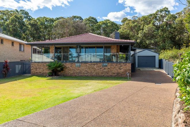 Picture of 98 Bay Road, BOLTON POINT NSW 2283