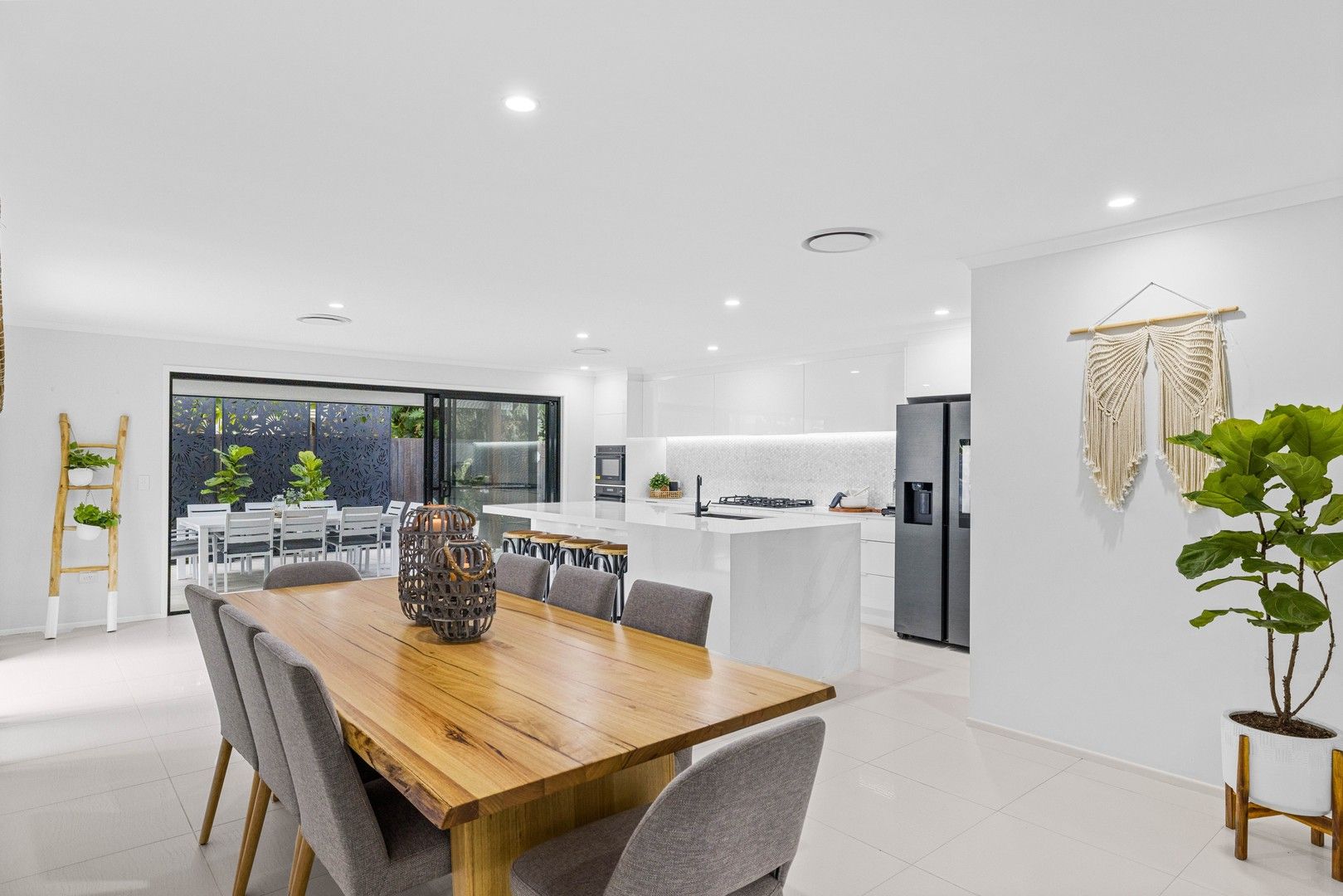 4 bedrooms House in 7 Coorong Street WURTULLA QLD, 4575