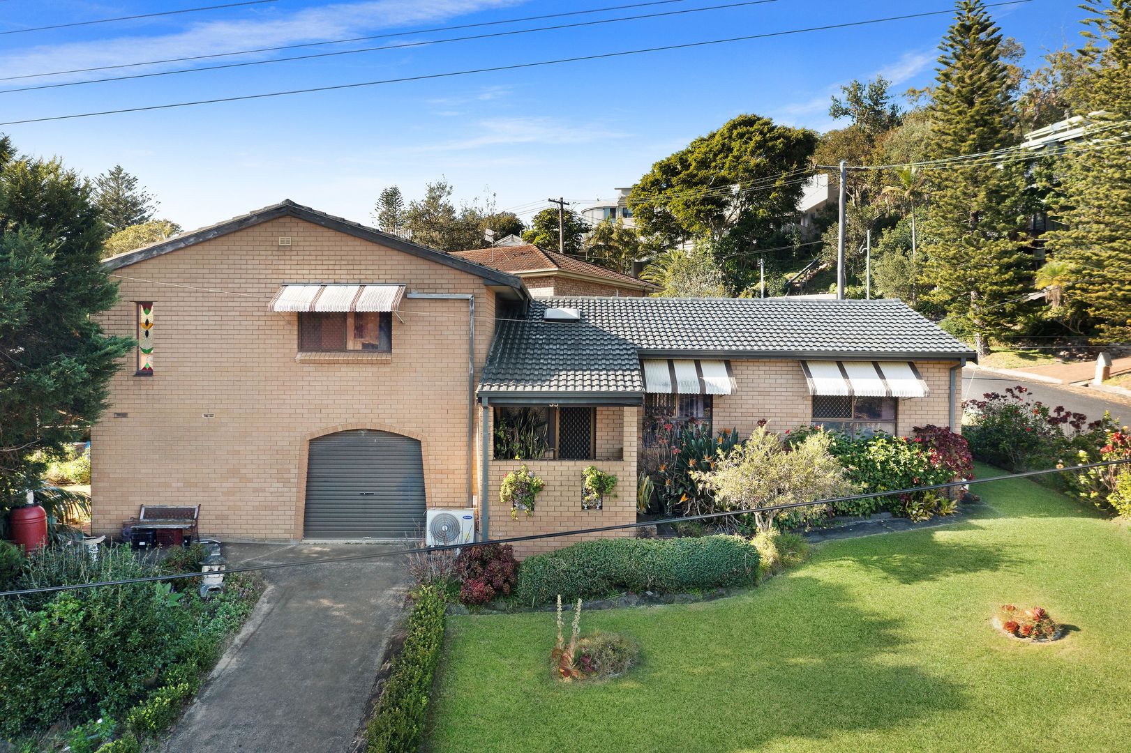 35 Noorong Avenue, Forresters Beach NSW 2260, Image 1