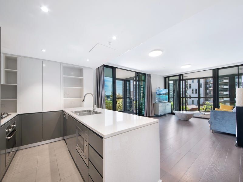 2 bedrooms Apartment / Unit / Flat in 305/1 Gauthorpe Street RHODES NSW, 2138