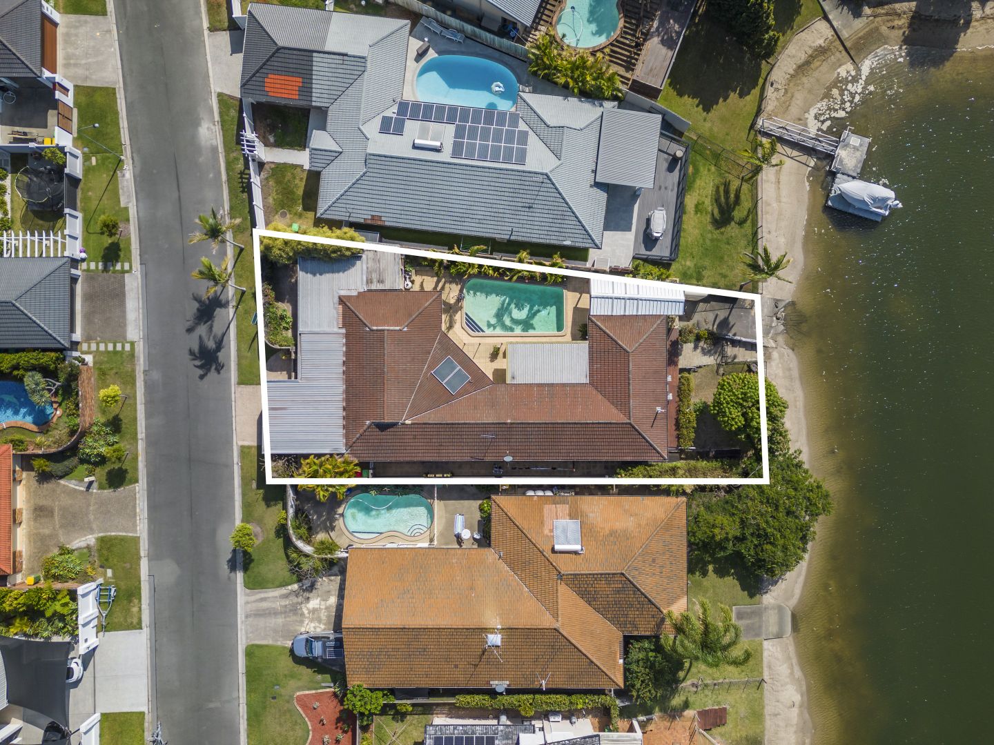 13 Claymore Crescent, Sorrento QLD 4217, Image 1