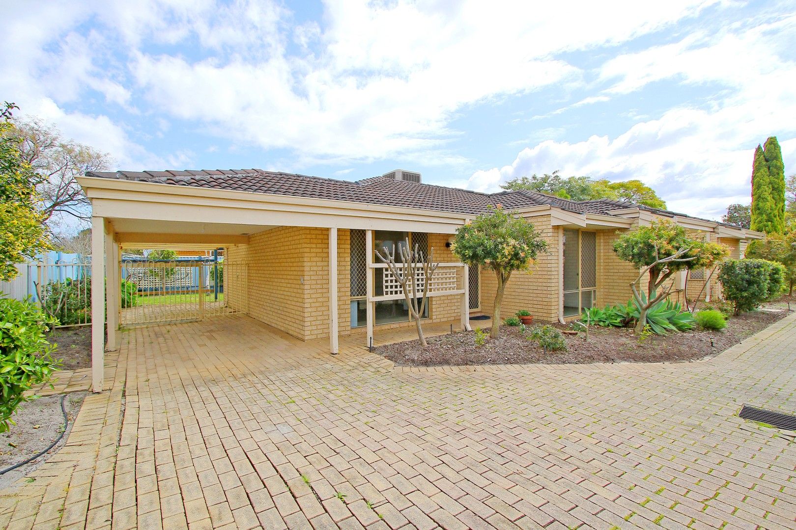 3 bedrooms Apartment / Unit / Flat in 4/39 Mosaic Street SHELLEY WA, 6148