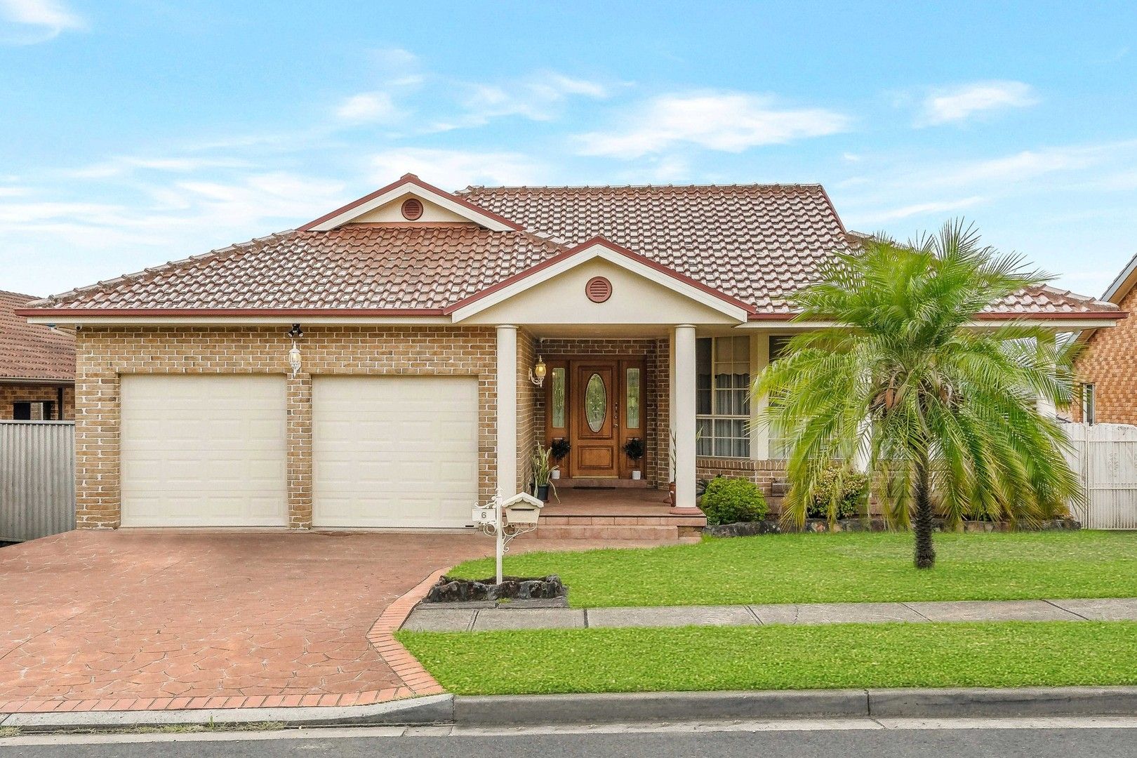 6 Garland Crescent, Bonnyrigg Heights Property History & Address