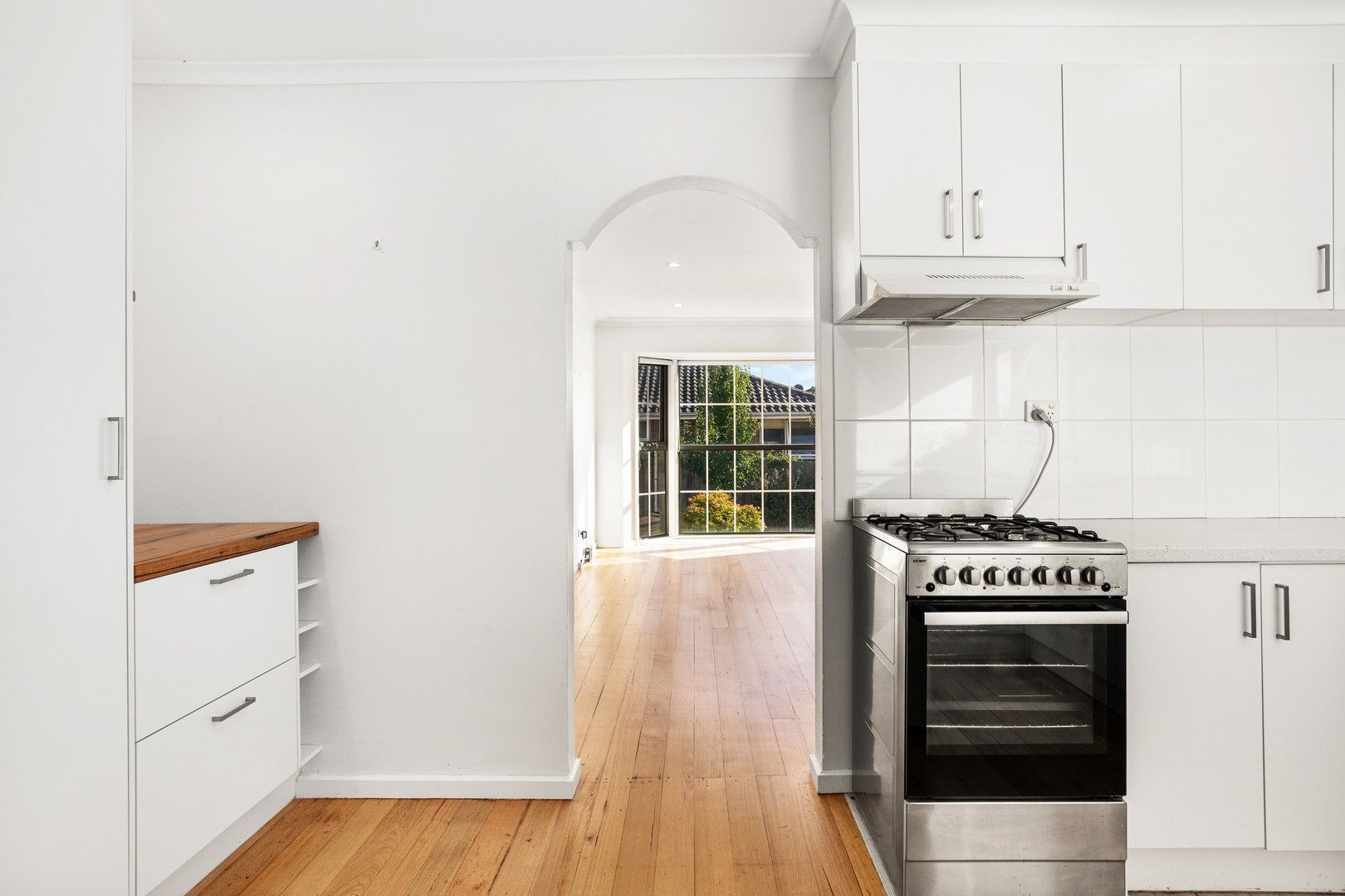 2 bedrooms Villa in 2/6 Simpsons Road BOX HILL NORTH VIC, 3129