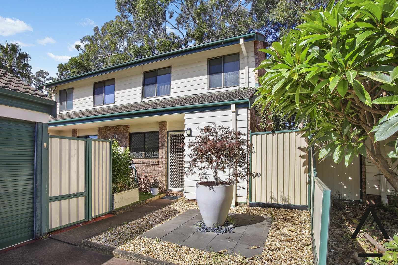 2 bedrooms Townhouse in 4/7 Macquarie Street INGLEBURN NSW, 2565