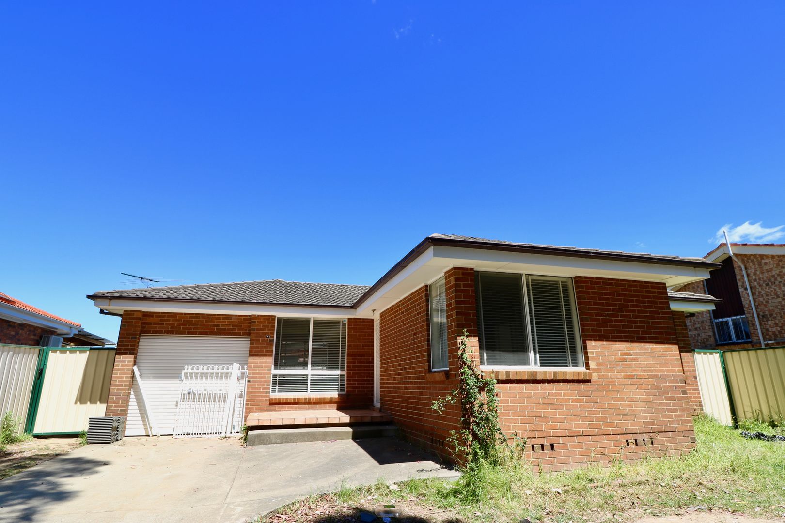 3 bedrooms House in 21 Glenroy Street ST JOHNS PARK NSW, 2176