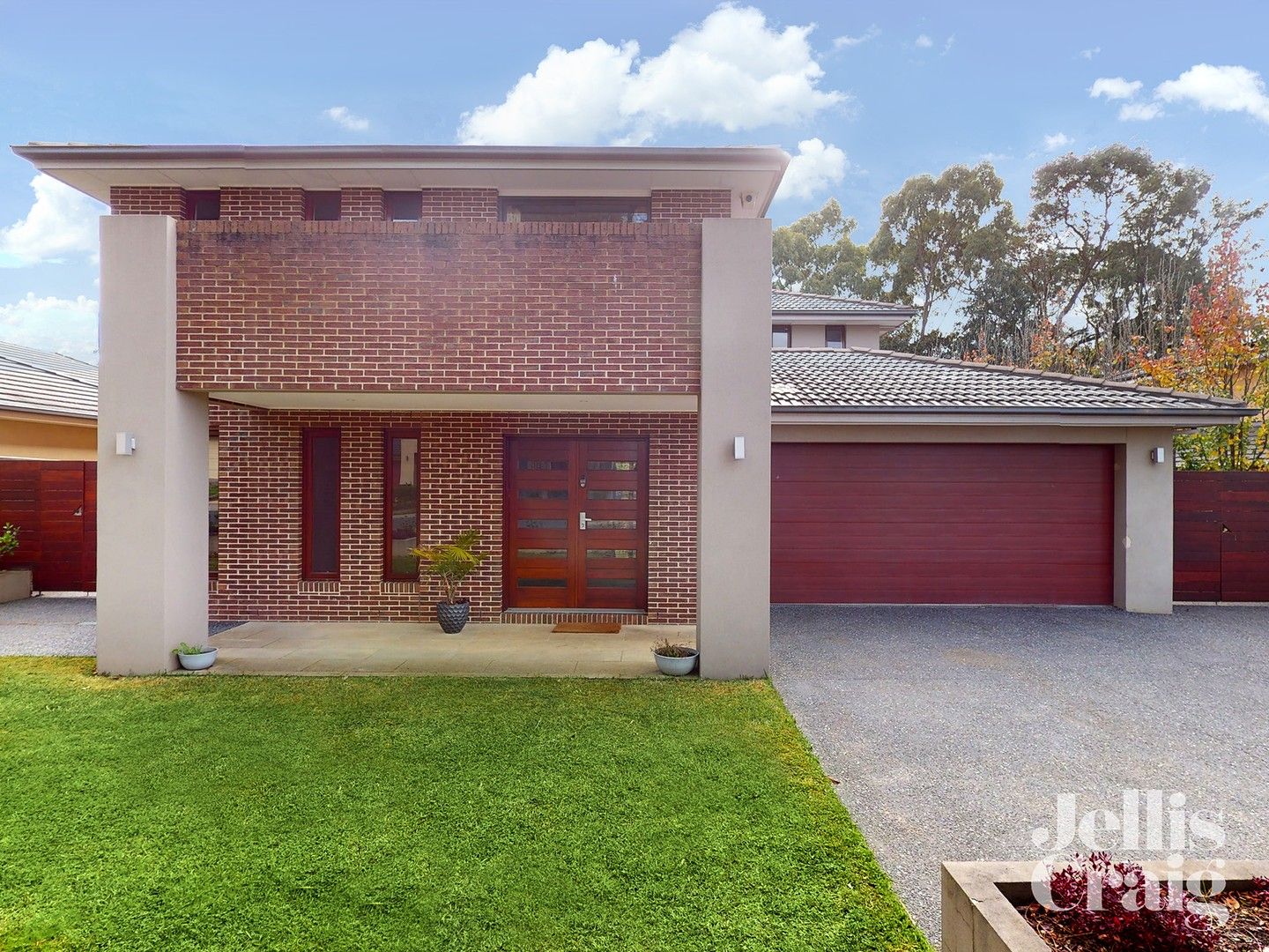 4 bedrooms House in 19 Norris Circuit CROYDON VIC, 3136