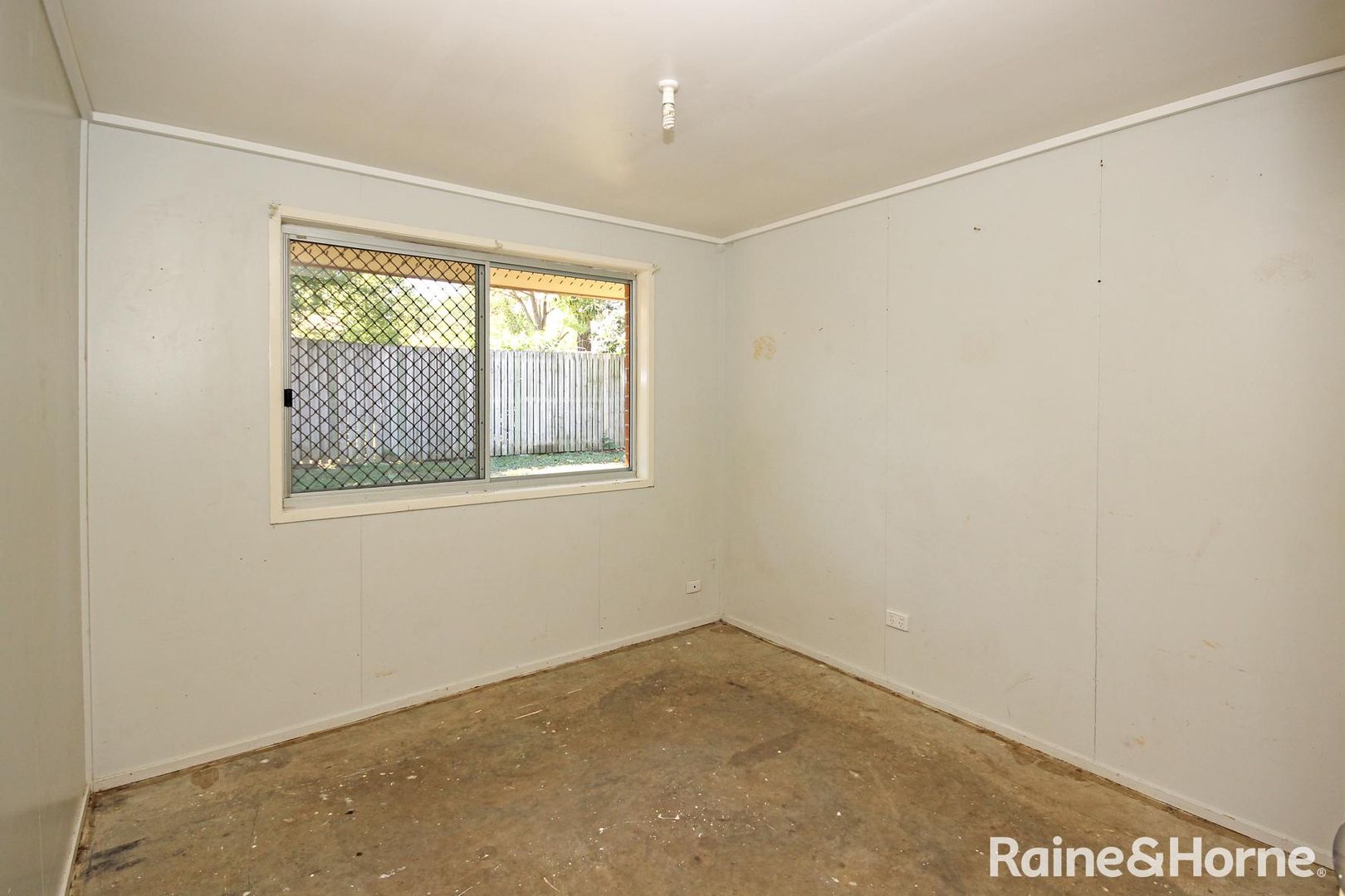 9 Broad Street, Brassall QLD 4305, Image 2