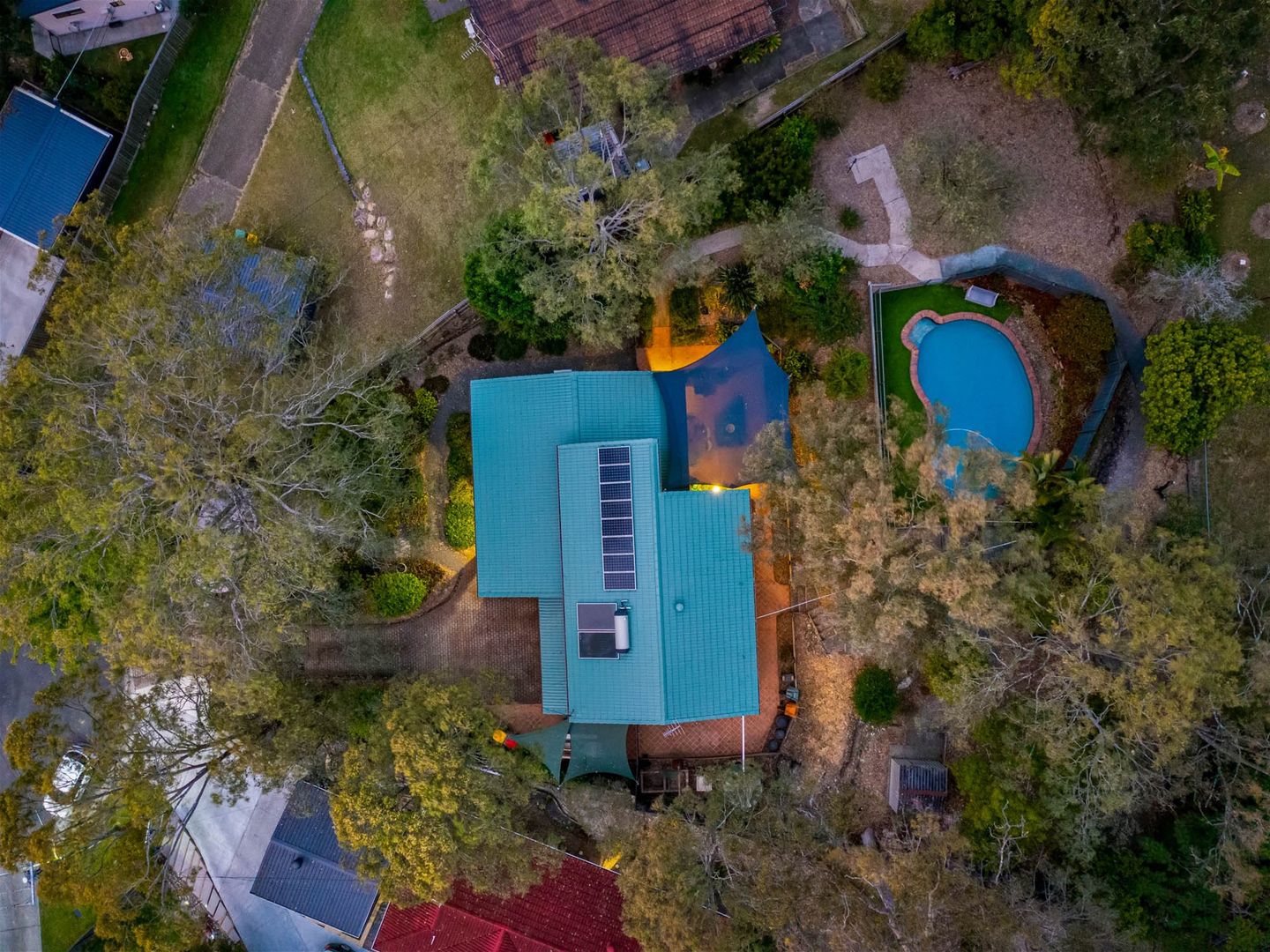 27 Morisset Court, Edens Landing QLD 4207, Image 2