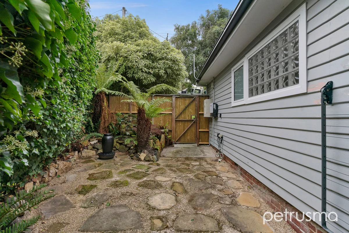 Additional image 27 of 26 Malunna Road, Lindisfarne TAS 7015