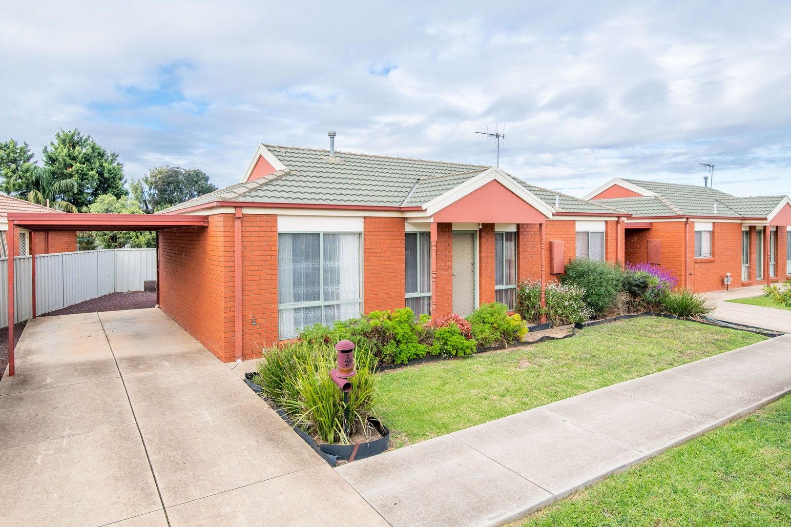 1 & 2/28 Madge Court, Mooroopna VIC 3629, Image 0