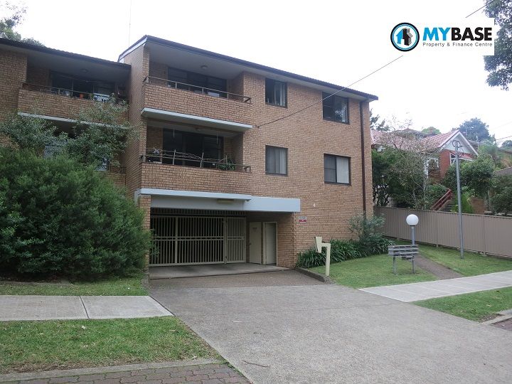 2 bedrooms Apartment / Unit / Flat in At/4 Alma St HURSTVILLE NSW, 2220