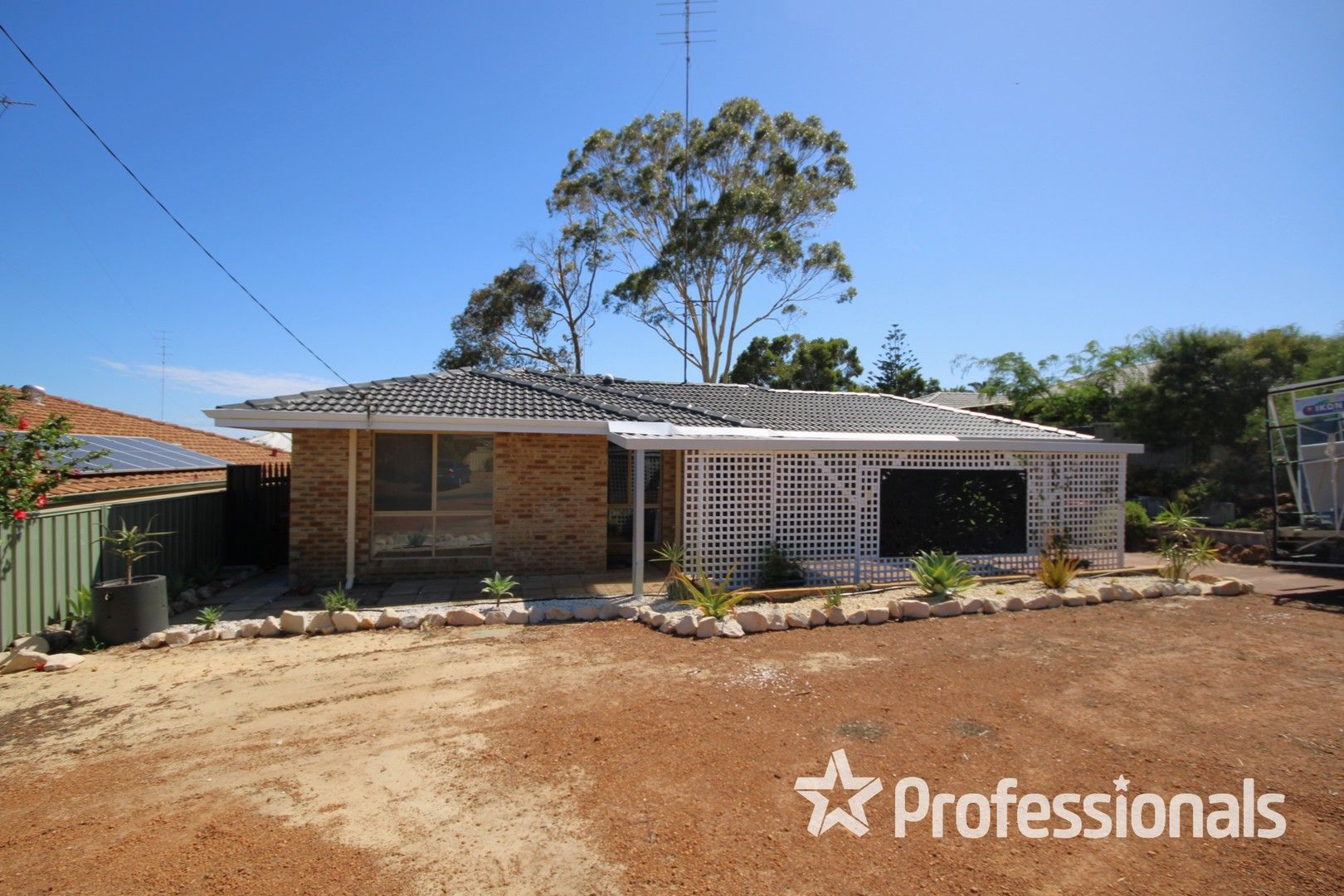 3 bedrooms House in 16 Waratah Terrace EATON WA, 6232