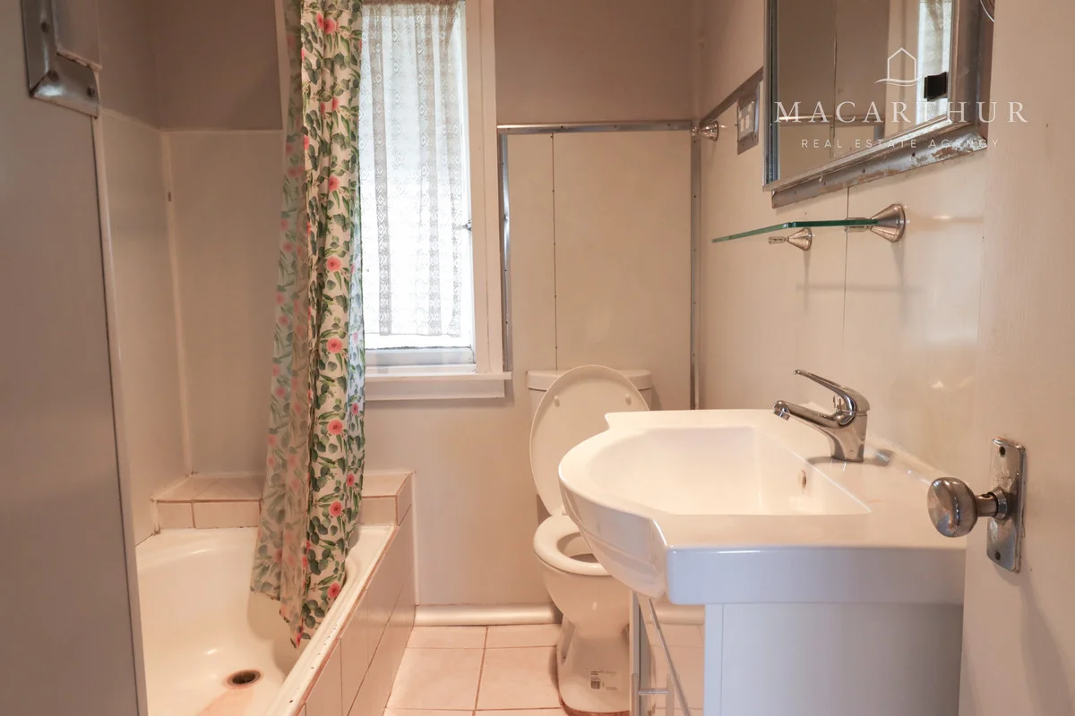 Additional image 9 of 124 Bourke Street, Mount Austin NSW 2650