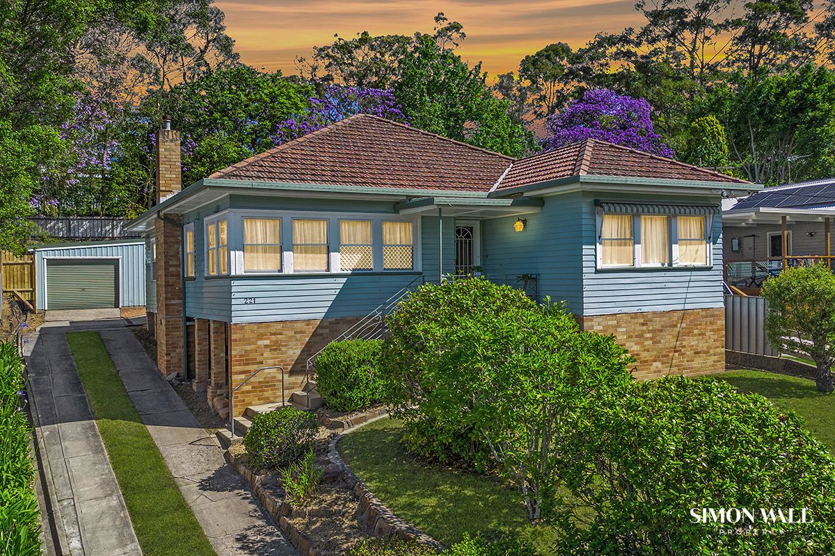 3 bedrooms House in 221 Park Avenue KOTARA NSW, 2289