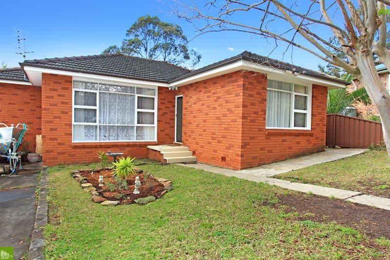 13 Bradley Avenue, Mount Kembla NSW 2526