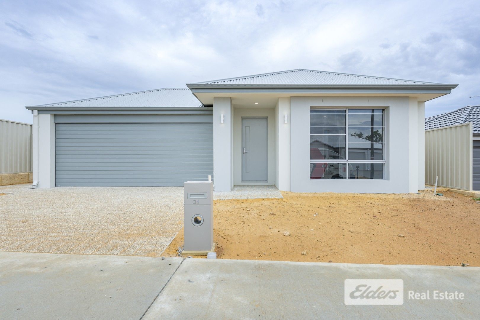 4 bedrooms House in 31 Pristine Loop BALDIVIS WA, 6171