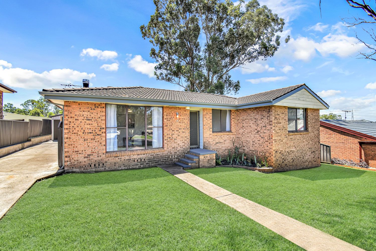 25 Warburton Crescent, Werrington County Property History & Address