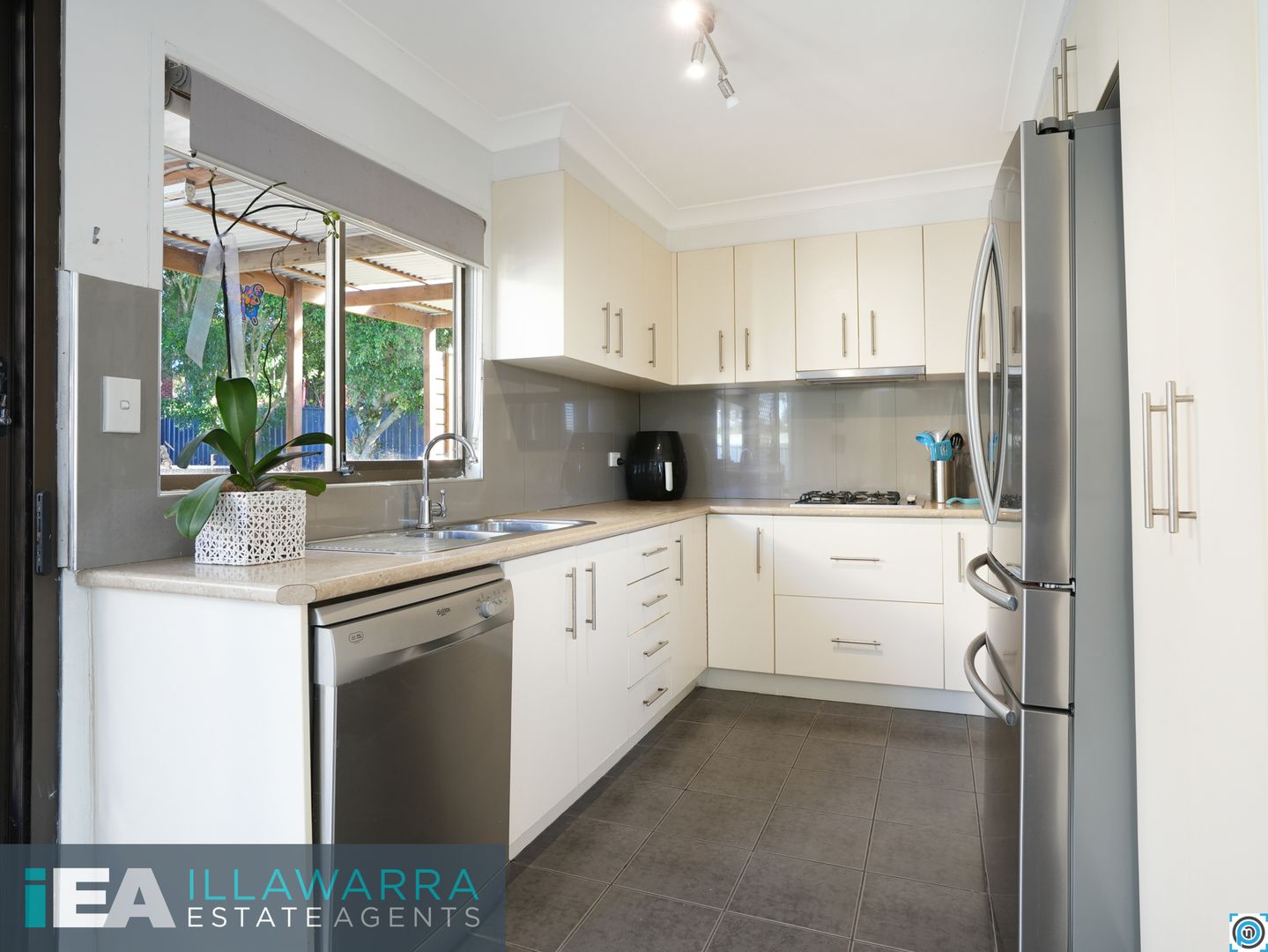 76 Bradman Avenue, Warilla NSW 2528, Image 2