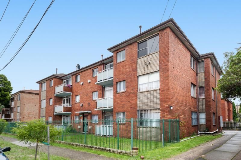 2 bedrooms Apartment / Unit / Flat in 2/27 Mascot Drive EASTLAKES NSW, 2018