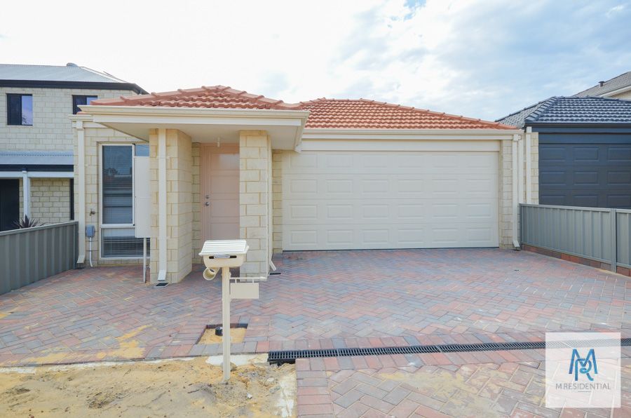 3 bedrooms House in 13 Laurie Street BELMONT WA, 6104