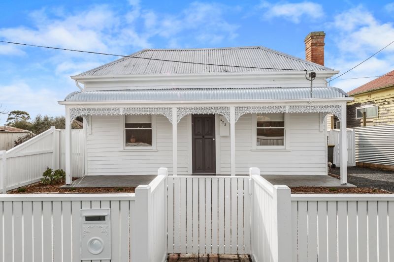 4 bedrooms House in 423 Eureka Street EUREKA VIC, 3350