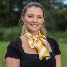 Ray White Mount Gravatt - Megan Van Hoeyen