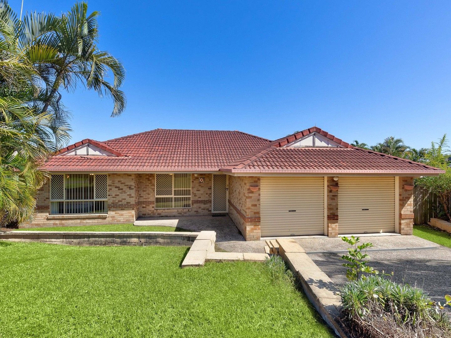 8 Glenroy Place, Parkinson QLD 4115, Image 0