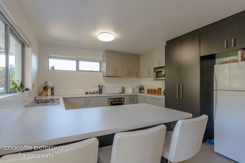 2/277 Churchill Avenue, Sandy Bay TAS 7005, Image 1