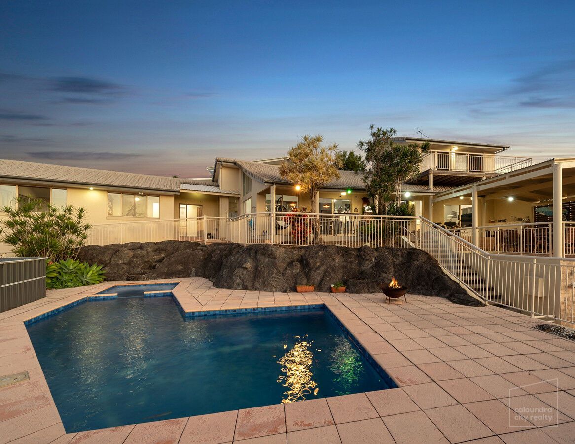 6 bedrooms House in 5 Raglan Court AROONA QLD, 4551